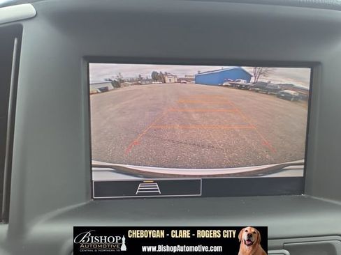 Used 2024 GMC Terrain SLE w/ LPO, Floor Liner Package FWD image 10