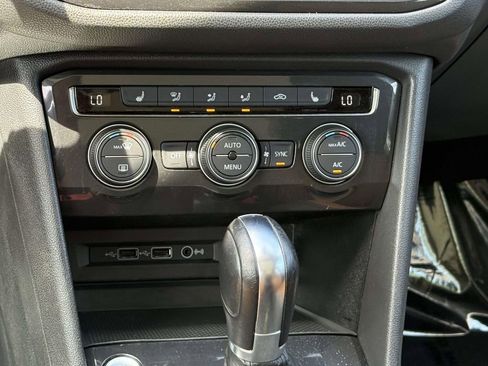 Used 2019 Volkswagen Tiguan SE AWD/4WD image 16