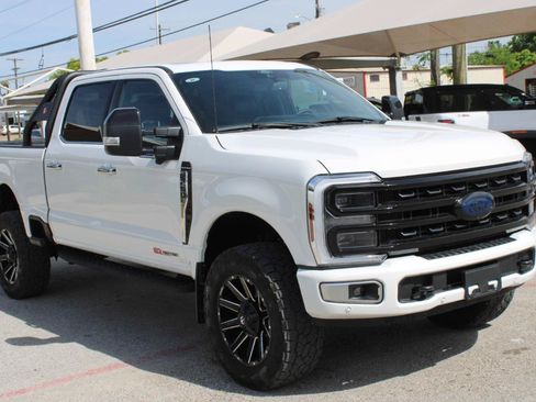 Used 2024 Ford F250 Platinum w/ Tremor Off-Road Package AWD/4WD image 2