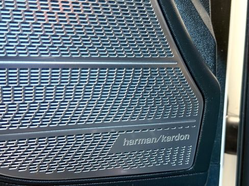 Used 2021 Hyundai Palisade Limited image 35