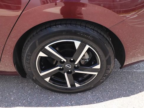 Used 2024 Nissan Sentra SV FWD image 11