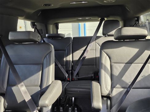 Used 2022 Chevrolet Tahoe Z71 image 10