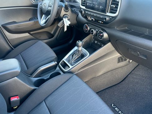 New 2026 Hyundai Venue SE image 16
