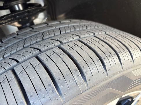 New 2026 Volkswagen Atlas SE image 26