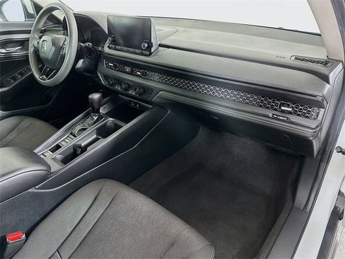 Used 2024 Honda Accord EX image 31