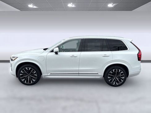 New 2026 Volvo XC90 T8 Ultra w/ Protection Package image 2