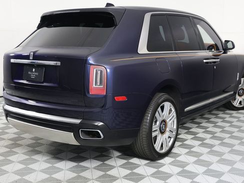 Certified 2022 Rolls-Royce Cullinan w/ Cullinan Package AWD/4WD image 7