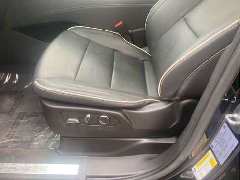 Used 2021 Cadillac Escalade ESV Premium Luxury image 11