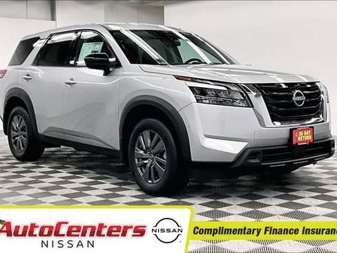 New 2025 Nissan Pathfinder S image 1