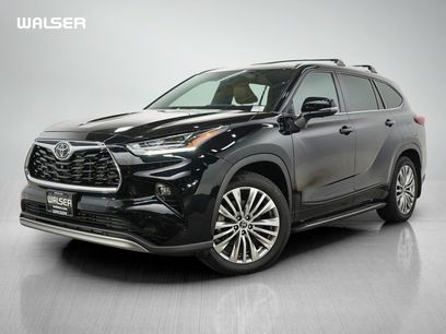 Used 2023 Toyota Highlander Platinum