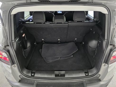 Certified 2019 Jeep Renegade Latitude image 17