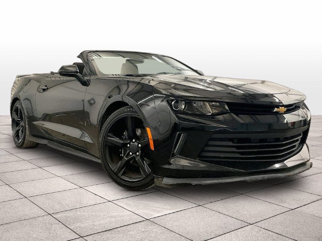 Used 2017 Chevrolet Camaro LT RWD image 3