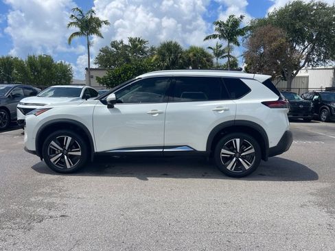 Certified 2022 Nissan Rogue SL w/ SL Premium Package FWD image 2