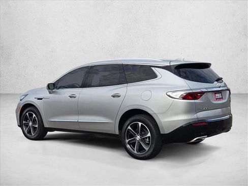 Used 2022 Buick Enclave Essence w/ Sport Touring Edition image 8