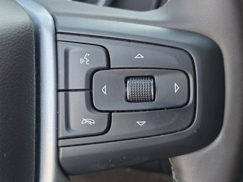 Used 2023 GMC Yukon SLT w/ SLT Luxury Package RWD image 39