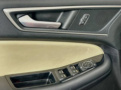 Used 2018 Ford Edge SEL w/ Equipment Group 201A FWD image 18
