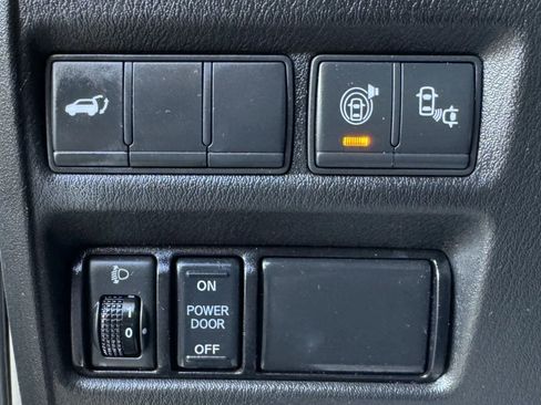 Used 2017 Nissan Armada Platinum w/ Captain Seat Package image 41