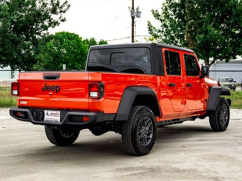New 2026 Jeep Gladiator Sport image 4