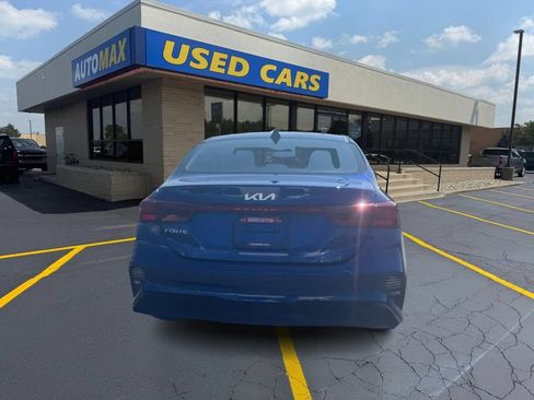 Used 2023 Kia Forte LXS w/ LXS Technology Package FWD image 6