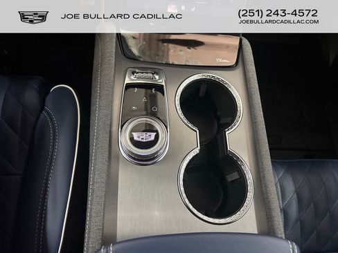 New 2026 Cadillac Vistiq Premium Luxury w/ LPO, Floor Liner Package image 32