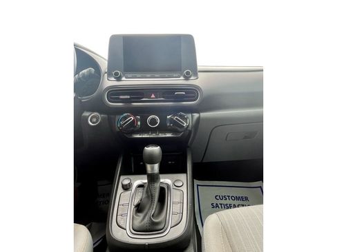 Used 2022 Hyundai Kona SEL image 8