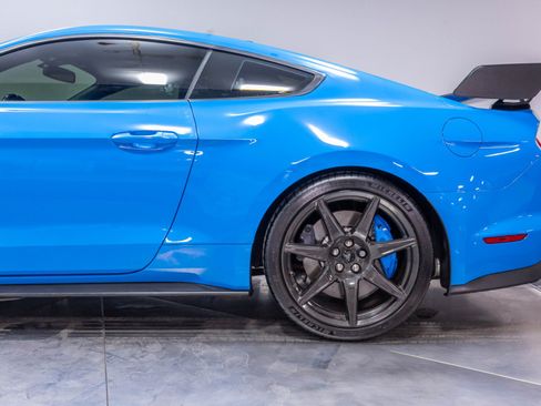 Used 2022 Ford Mustang Shelby GT500 w/ Carbon Fiber Track Pack RWD image 40