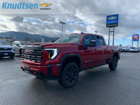 Used 2025 GMC Sierra 2500 AT4 w/ AT4 Premium Plus Package image 3