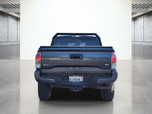 Used 2022 Toyota Tacoma TRD Sport AWD/4WD image 7