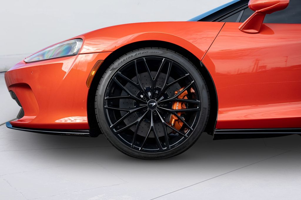 Used 2023 McLaren GT RWD image 32