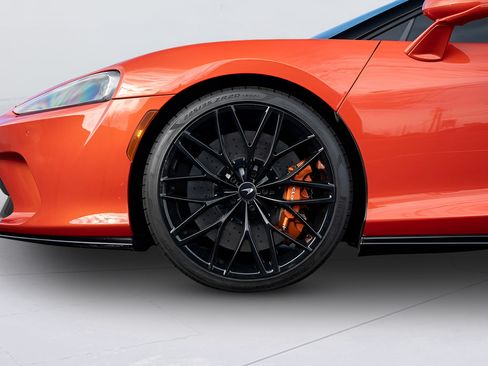 Used 2023 McLaren GT RWD image 32