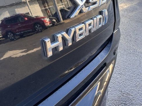 Used 2021 Toyota Sienna XSE image 10