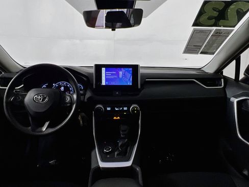 Used 2023 Toyota RAV4 LE AWD/4WD image 29