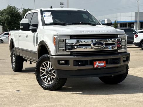 Used 2019 Ford F250 King Ranch w/ King Ranch Ultimate Package AWD/4WD image 2