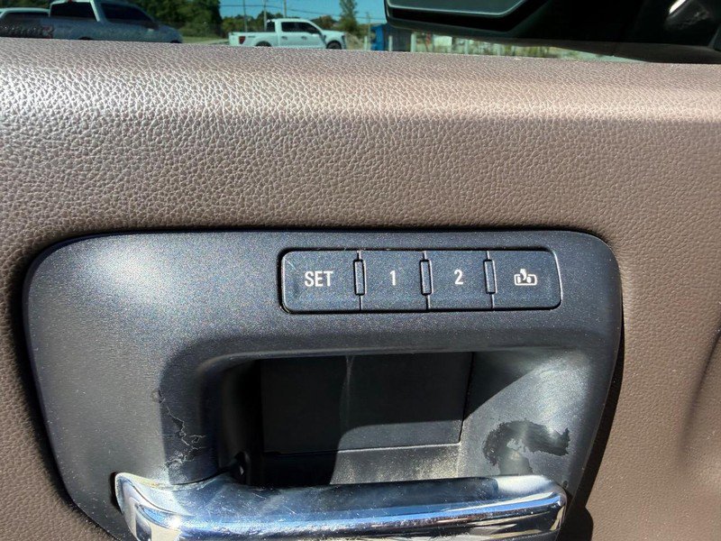Used 2014 GMC Sierra 1500 SLT w/ SLT Preferred Package AWD/4WD image 16