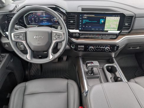 Used 2026 Chevrolet Silverado 1500 LT Trail Boss w/ Convenience Package II AWD/4WD image 13