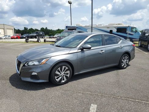 Used 2020 Nissan Altima 2.5 S image 2
