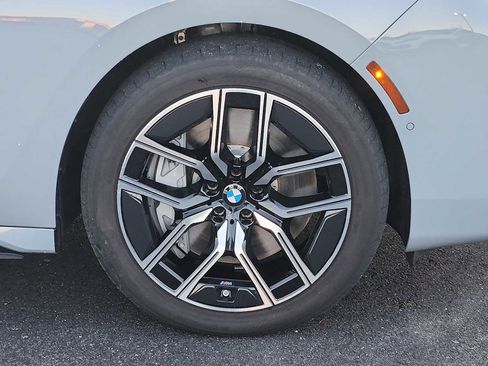 Certified 2024 BMW 760i xDrive 760i xDrive image 8