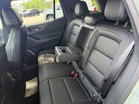 New 2026 Chevrolet Equinox LT w/ Convenience Package II AWD/4WD image 14