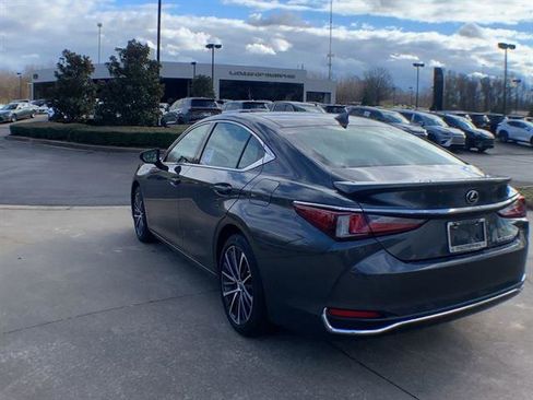 Certified 2025 Lexus ES 300h w/ Premium Package image 6