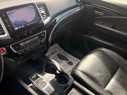 Used 2017 Honda Pilot Touring image 20