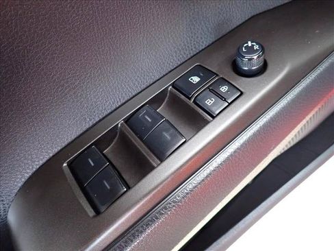 Used 2023 Toyota Camry SE w/ Convenience Package FWD image 13