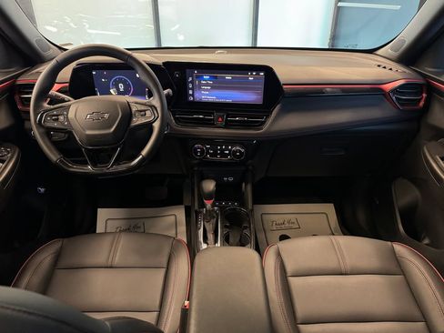 Used 2024 Chevrolet TrailBlazer RS w/ Convenience Package FWD image 9