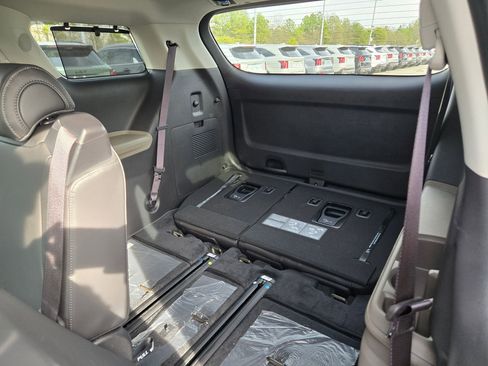 New 2026 Kia Carnival EX image 27