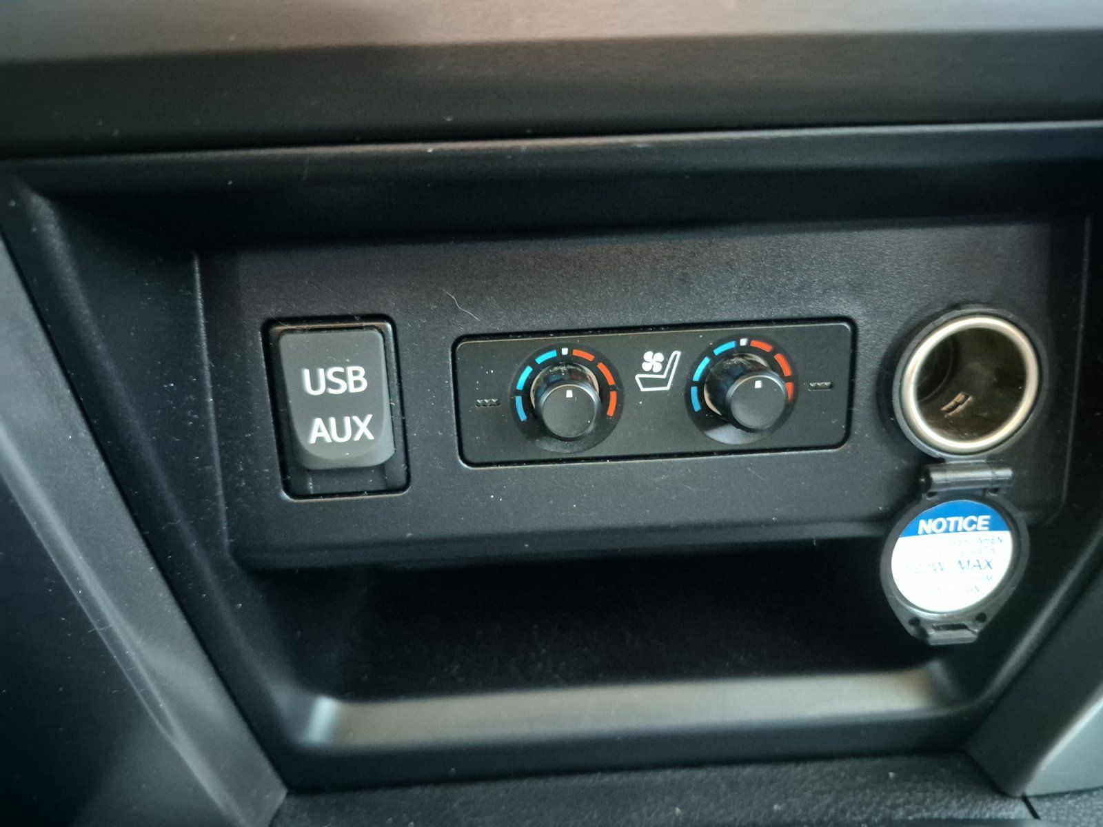 Used 2019 Toyota 4Runner SR5 AWD/4WD image 32