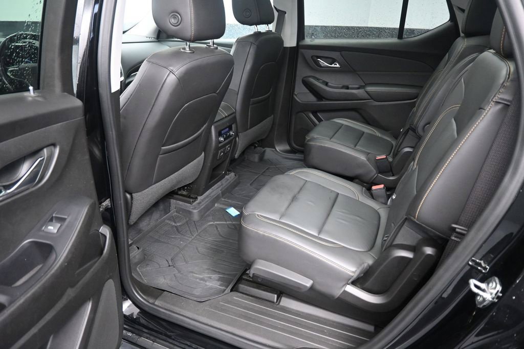 Used 2021 Chevrolet Traverse RS w/ LPO, Floor Liner Package AWD/4WD image 17