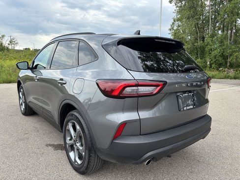 Used 2025 Ford Escape ST-Line Select AWD/4WD image 3