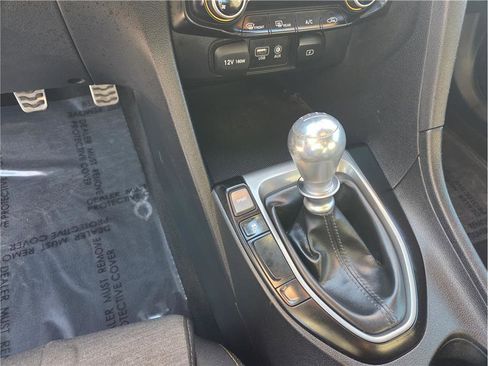 Used 2019 Hyundai Veloster Turbo R-Spec image 18