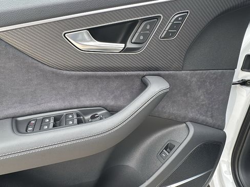 New 2026 Audi SQ7 Premium Plus AWD/4WD image 13