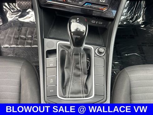 Certified 2025 Volkswagen Jetta S FWD image 17