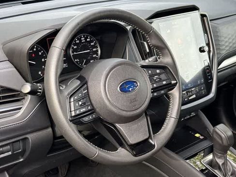 Used 2025 Subaru Forester Premium AWD/4WD image 21